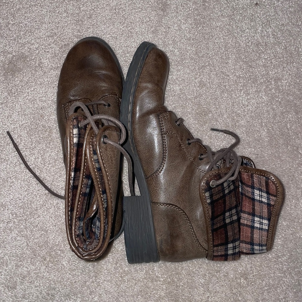 Women’s Combat Fall Boots!